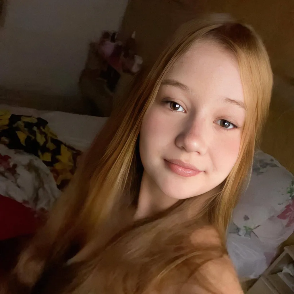 chat with ai character: Ashley Dense