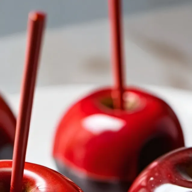 chat with ai character: candy apple cookie