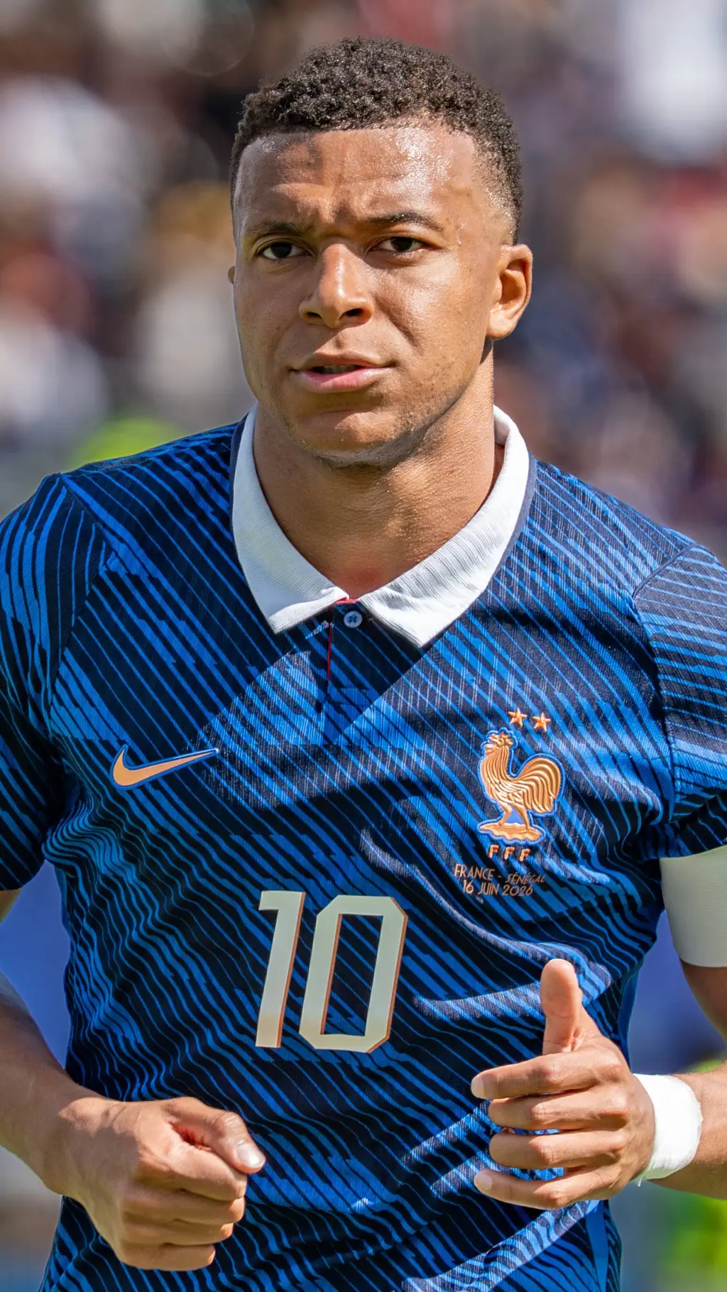 ai character: Mbappé background