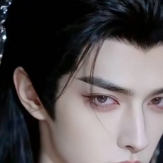 chat with ai character: Xio Hang Shen 