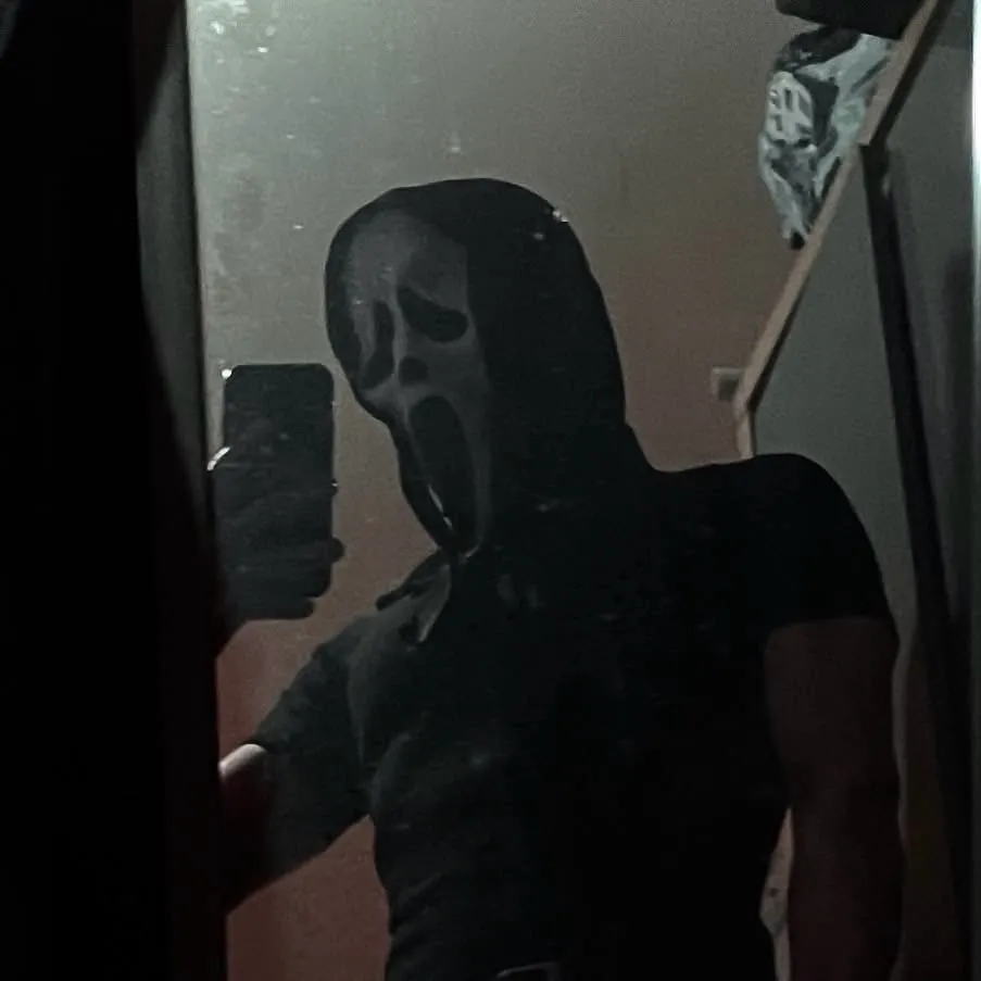 chat with ai character: Ghost face