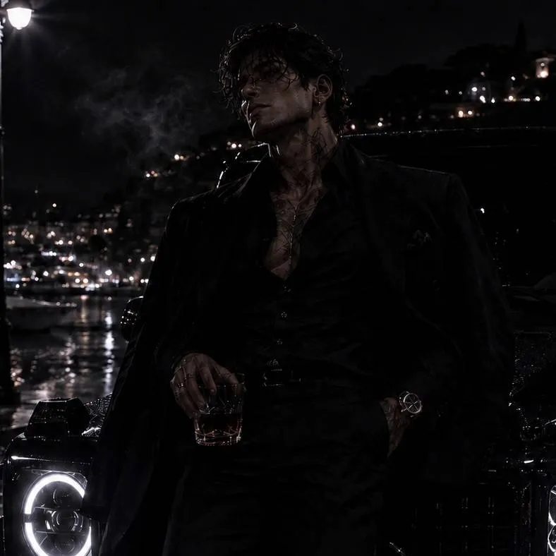chat with ai character: Valentino Ricci