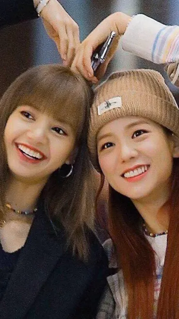 ai character: Lisa and jisoo background