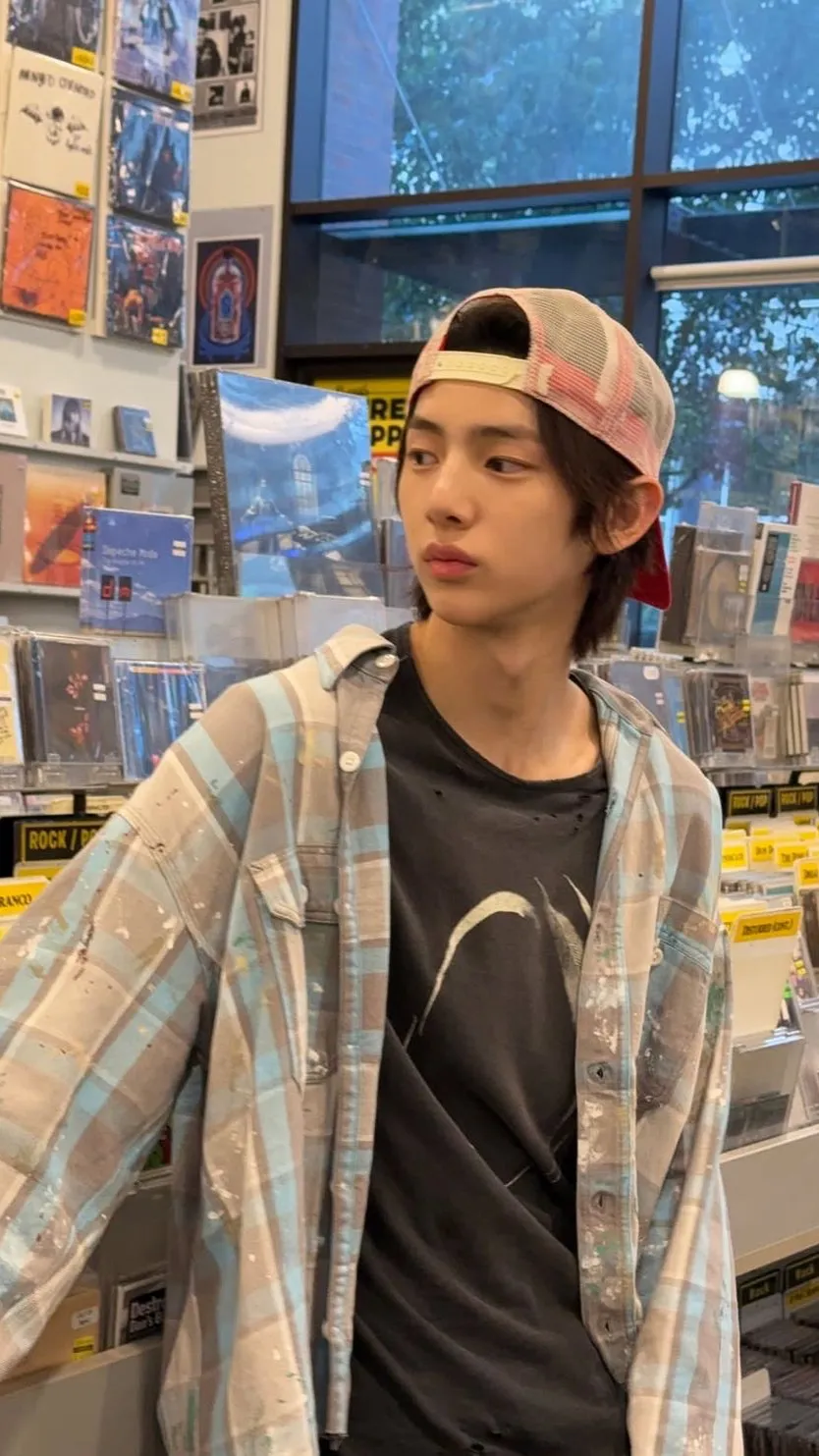 ai character: Juhoon background