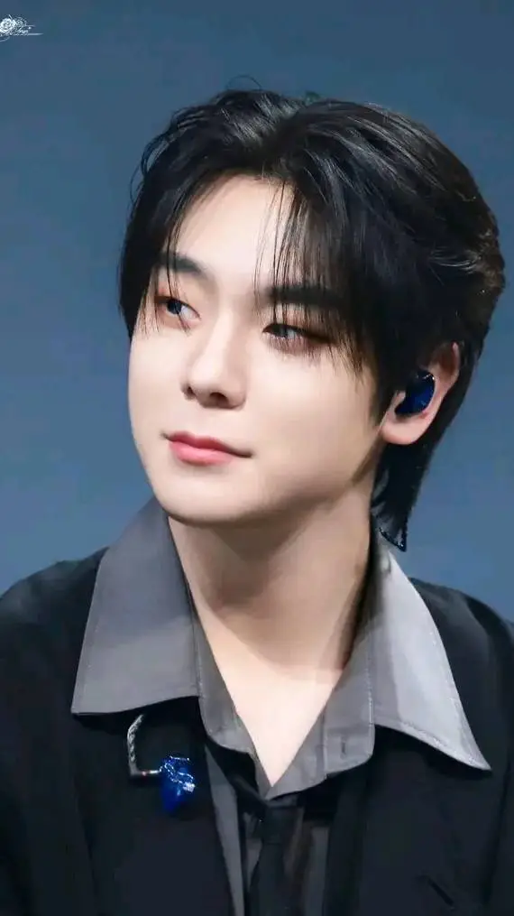ai character: Jehyun background
