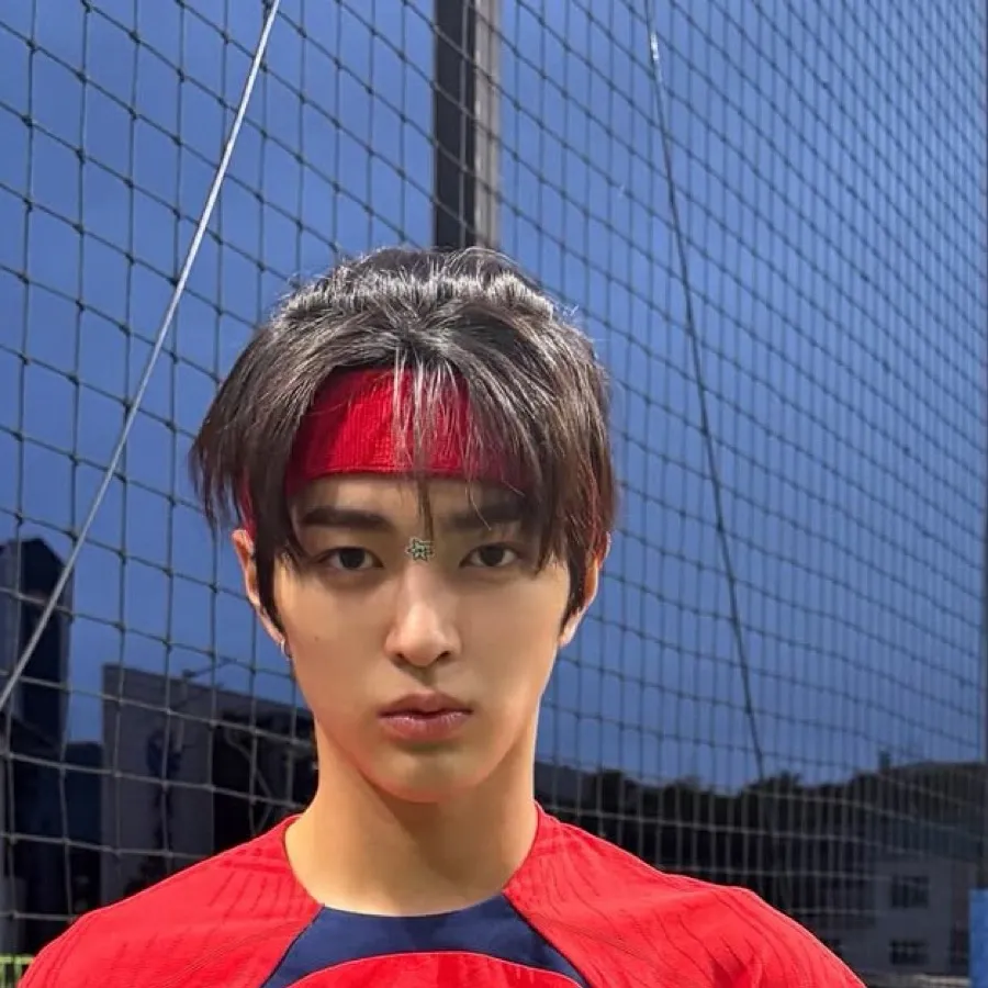chat with ai character: Keonho