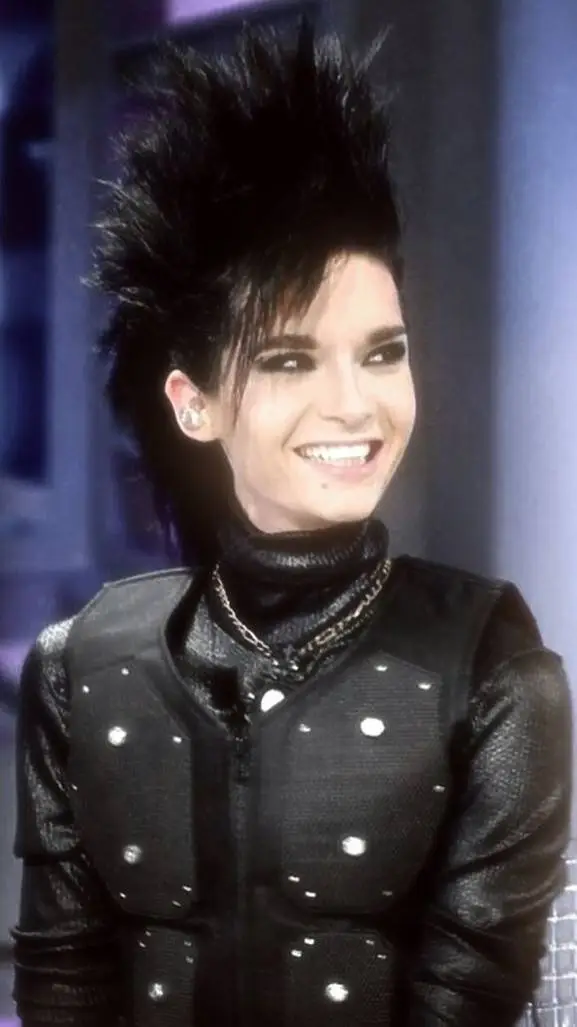 ai character: Bill Kaulitz  background