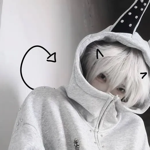 chat with ai character: 👀~Tash~👀