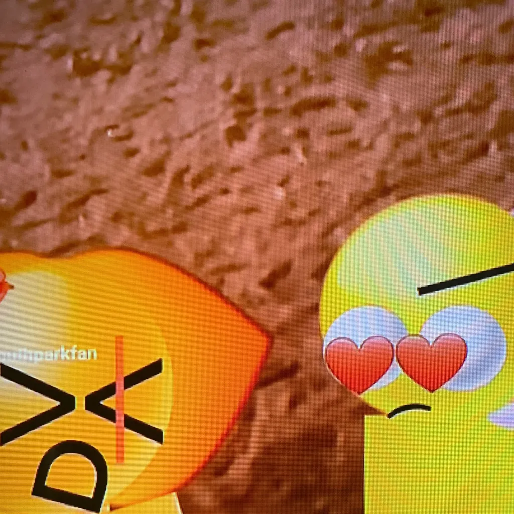 chat with ai character: Emoji cat 