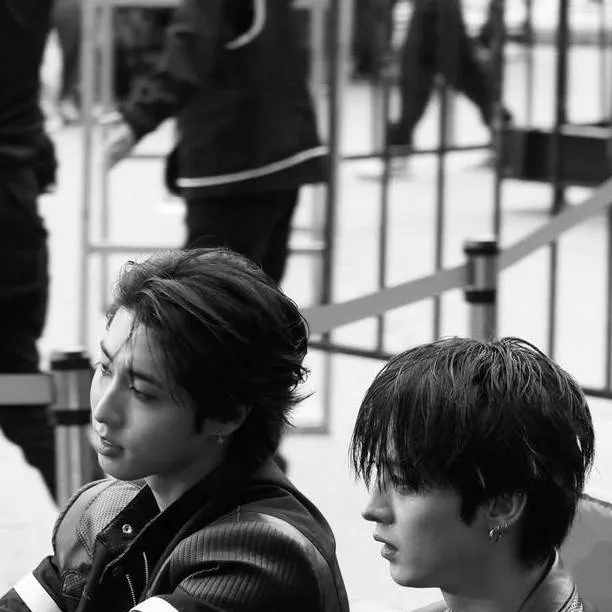 chat with ai character: Minsung