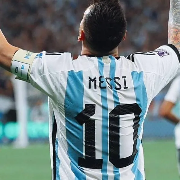 chat with ai character: Leo Messi