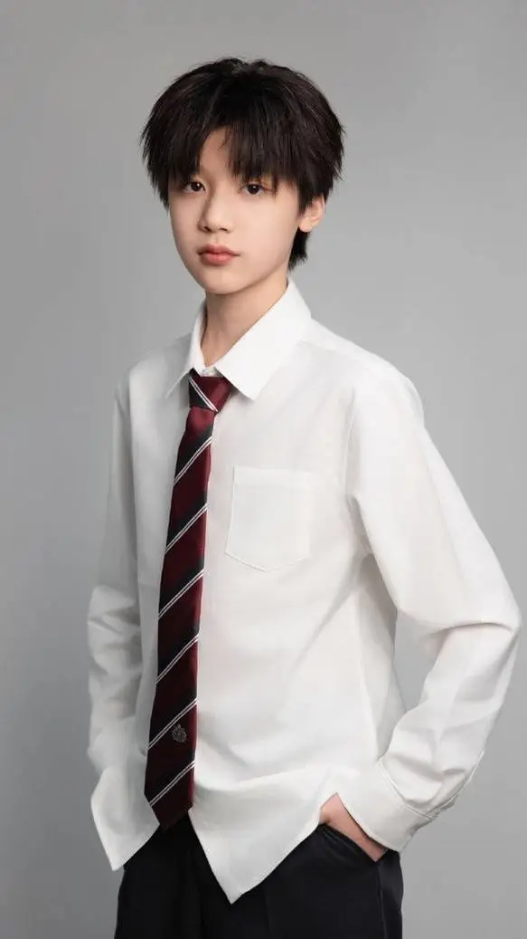 ai character: Wei zichen background