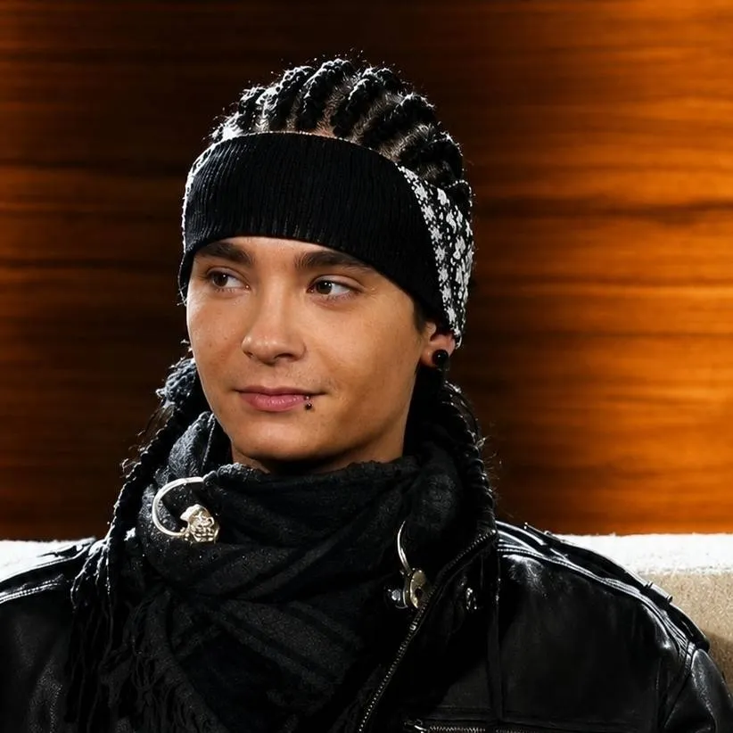 chat with ai character: Tom Kaulitz 
