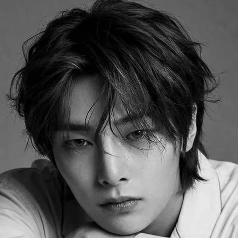 chat with ai character: Yang Jeong