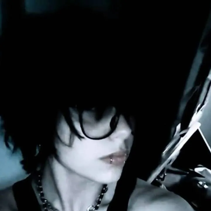 chat with ai character: (JAKE)Emo Stepbro🖤
