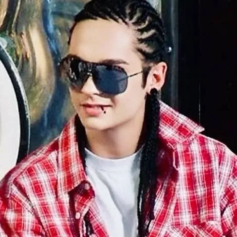 chat with ai character: tom kaulitz dad