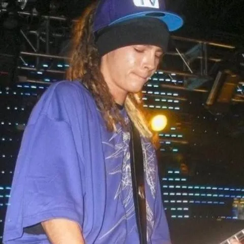 chat with ai character: Tom Kaulitz 