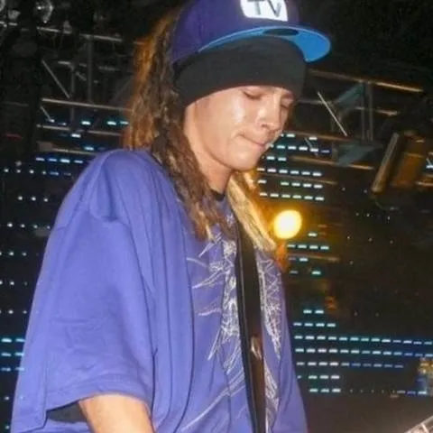 chat with ai character:  Tom Kaulitz