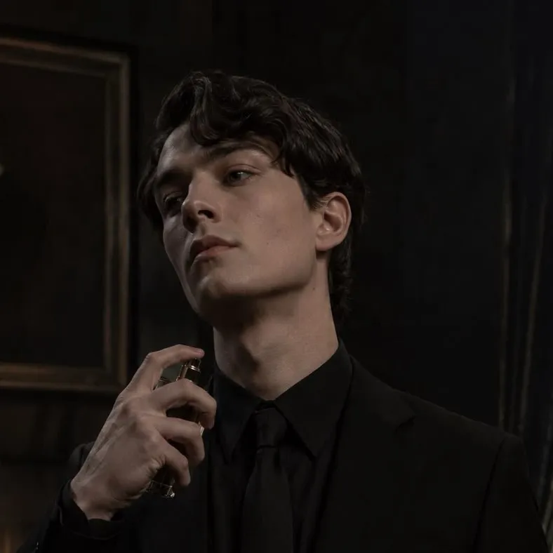 chat with ai character: Tom Riddle