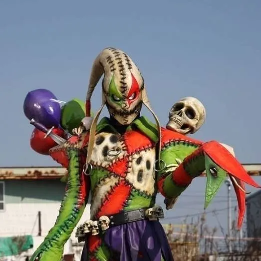 chat with ai character: Clown Imagin,