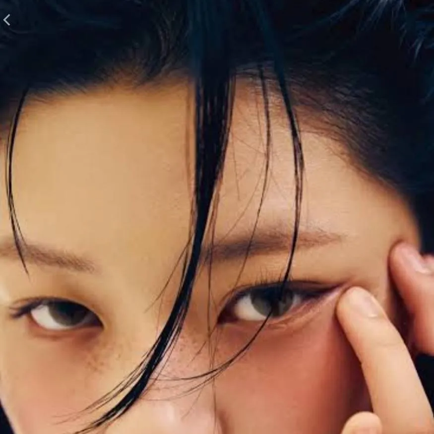 chat with ai character: Jeongyeon 