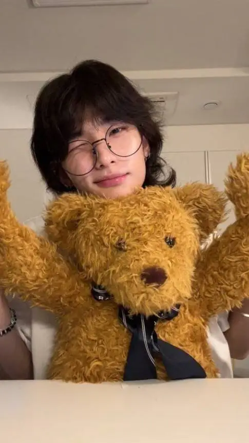 Talkie AI - Chat with Hwang Hyunjin🤍