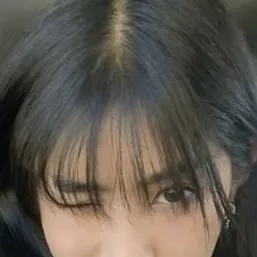 chat with ai character: Sofia