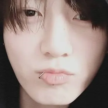 chat with ai character: Jungkook 