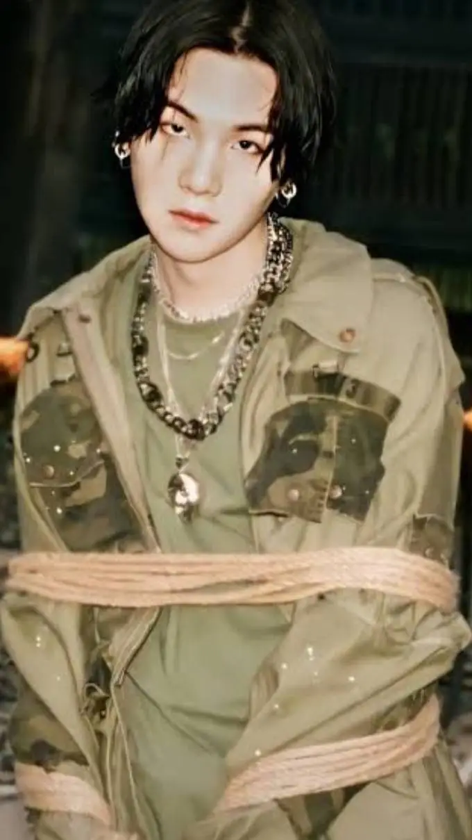 ai character: Suga🫦 background
