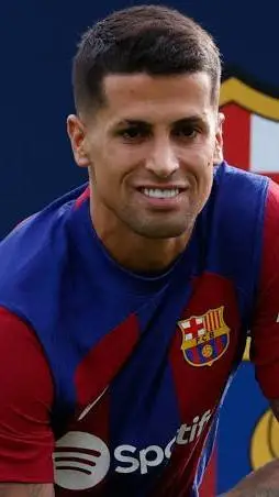 ai character: Cancelo 🇳🇮👑 background