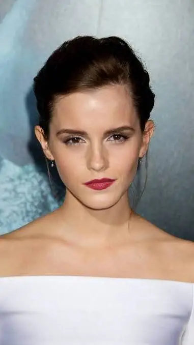 ai character: Emma Watson 🇳🇮👑 background