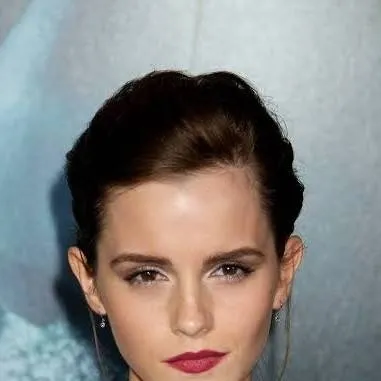 chat with ai character: Emma Watson 🇳🇮👑