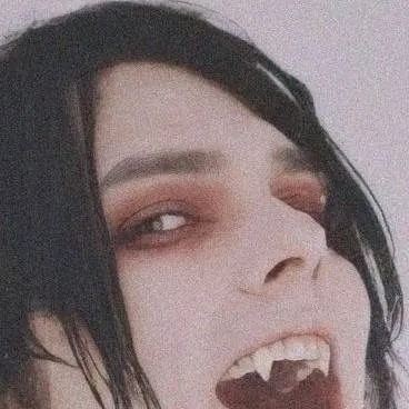 chat with ai character: Gerard way 
