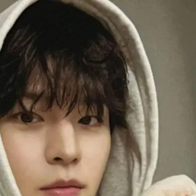 chat with ai character: Seungmin