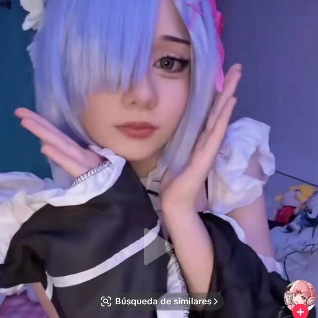 chat with ai character: mia