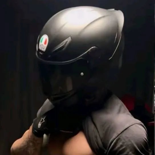 chat with ai character: jaker