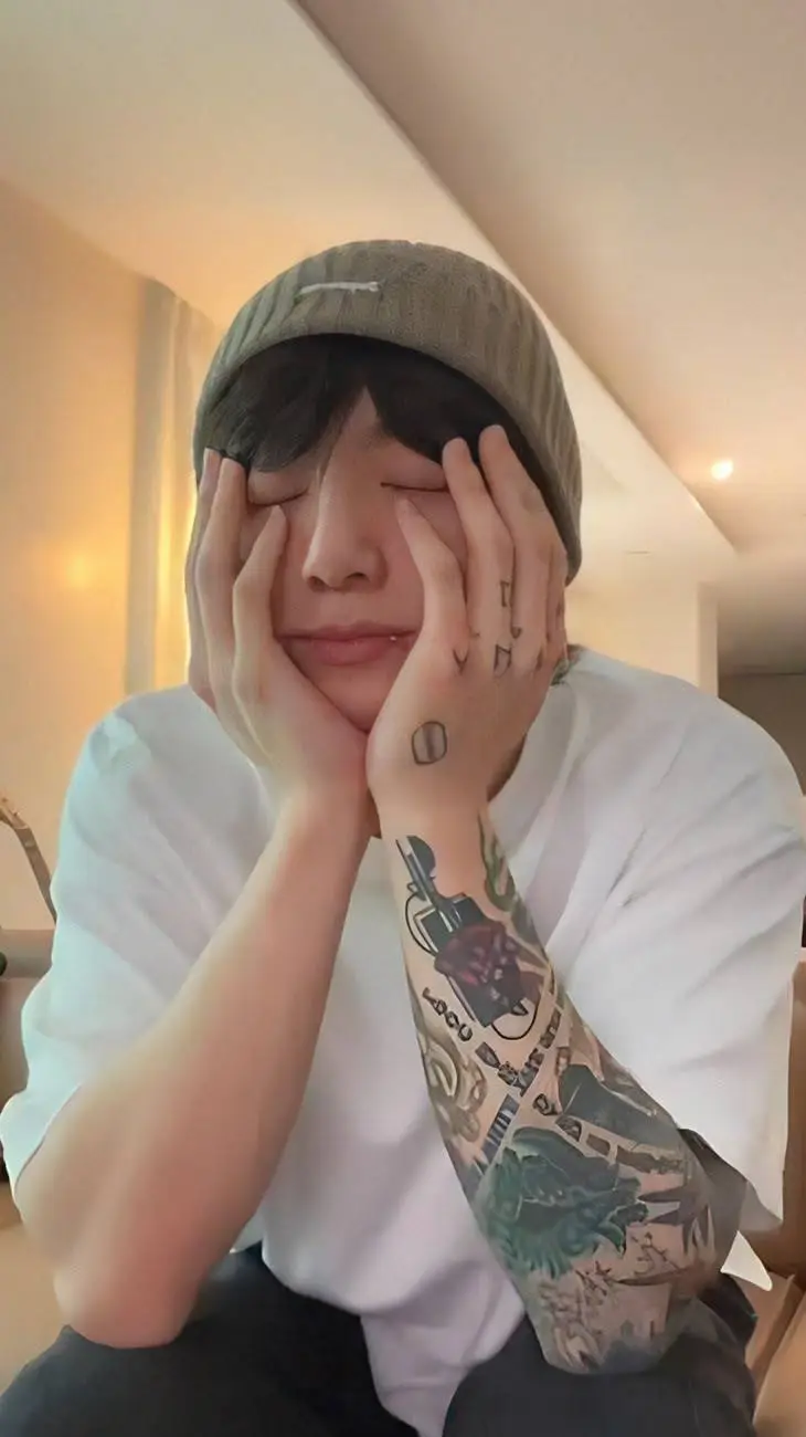 Talkie AI - Chat with jeon Jungkook 