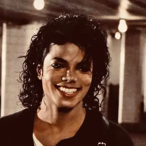 chat with ai character: ✨ Michael Jackson✨