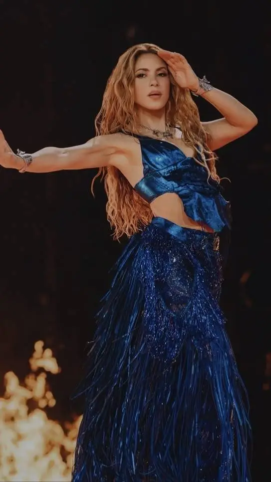 ai character: Shakira😏 background