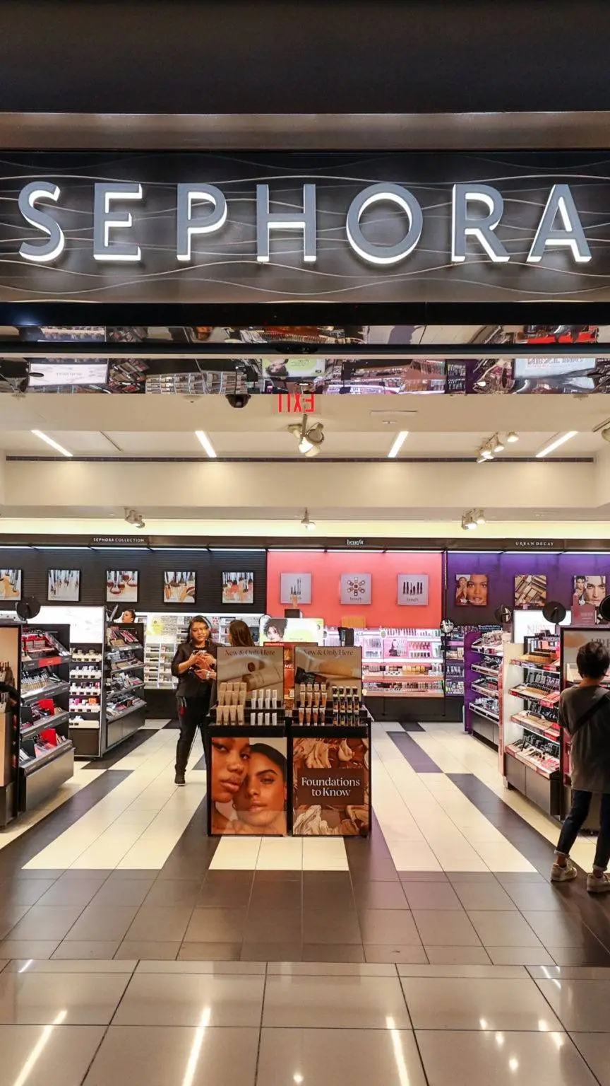 ai character: Sephora background