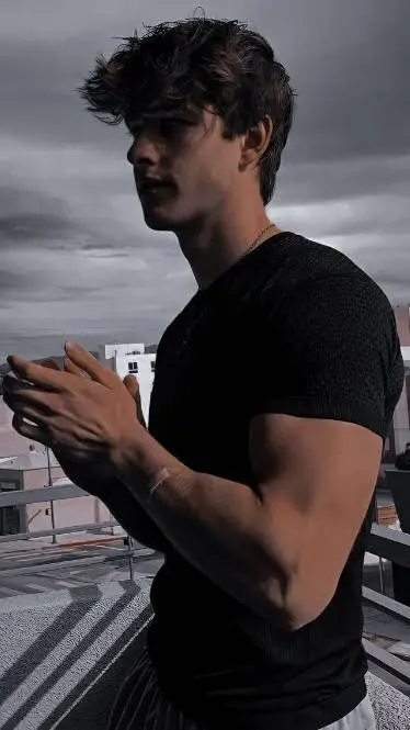 ai character: Liam Veyns background