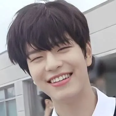 chat with ai character: Seungmin😉🐶