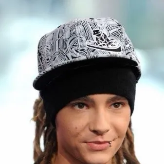 chat with ai character: Tom Kaulitz 