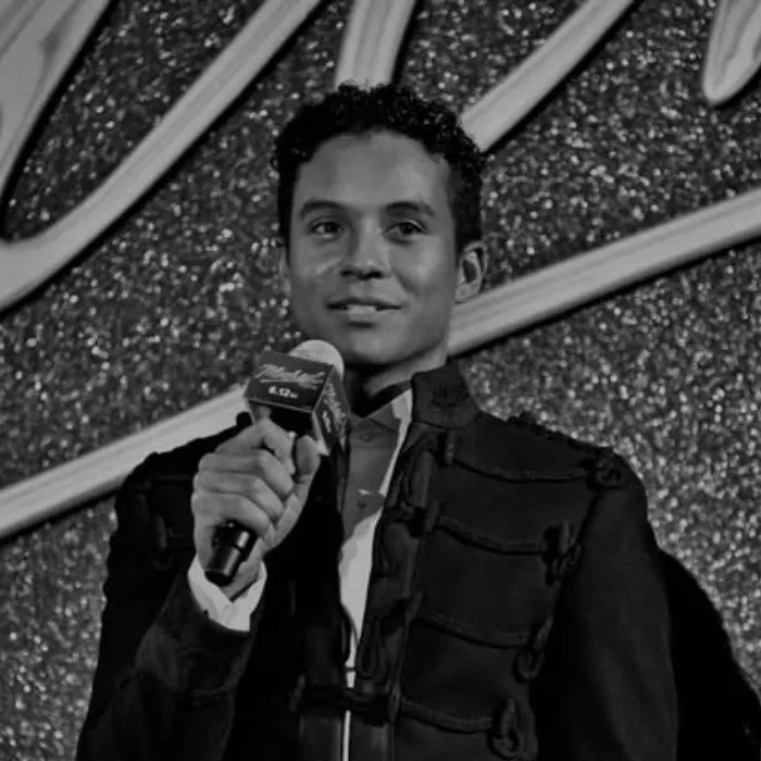 chat with ai character: Jafaar Jackson