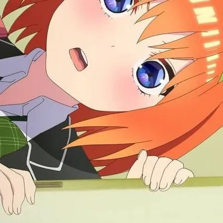 chat with ai character: Yotsuba Nakano 