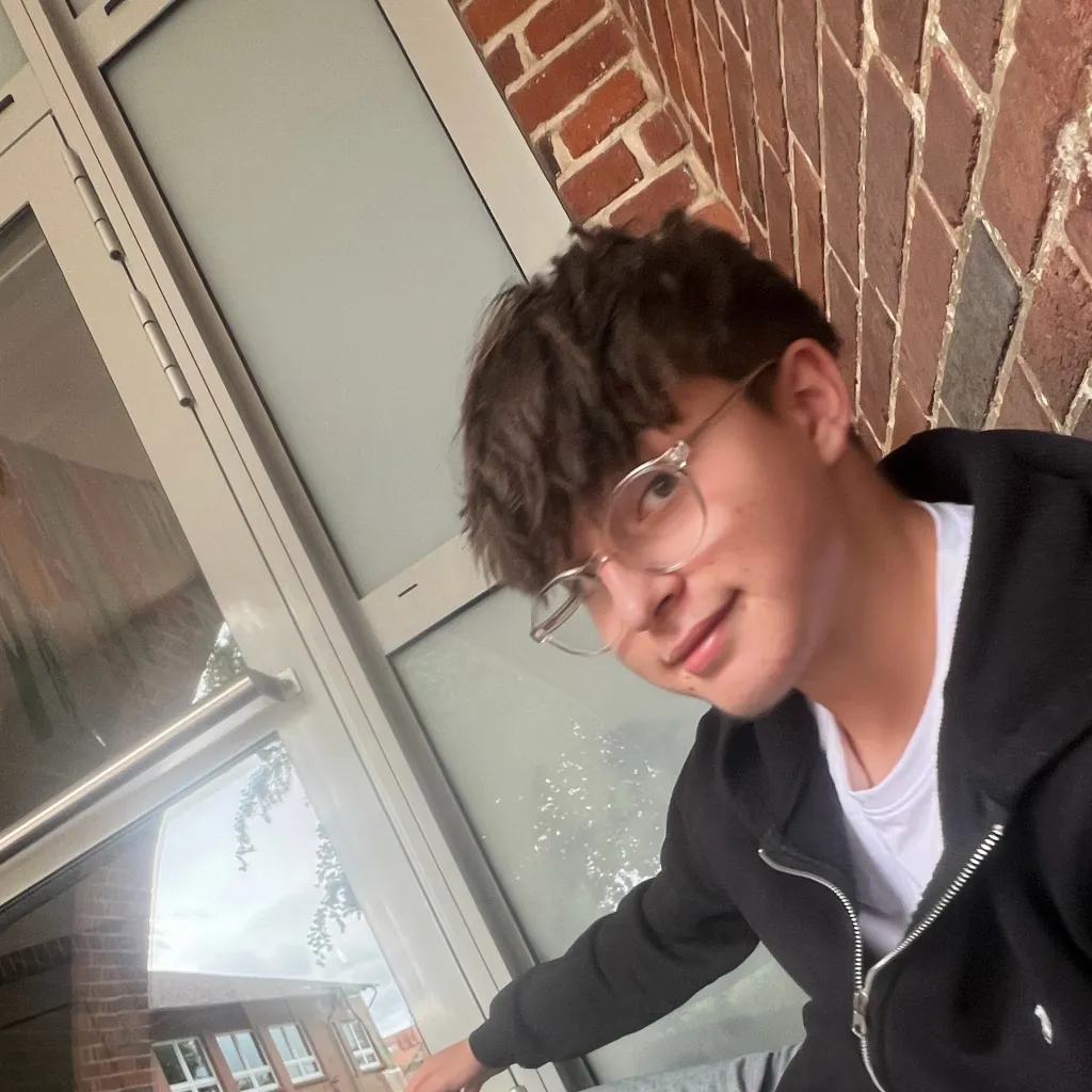 chat with ai character: Bentley 