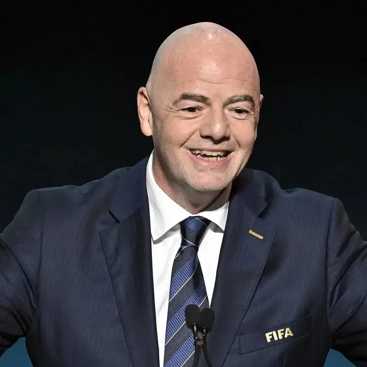 chat with ai character: Gianni Infantino