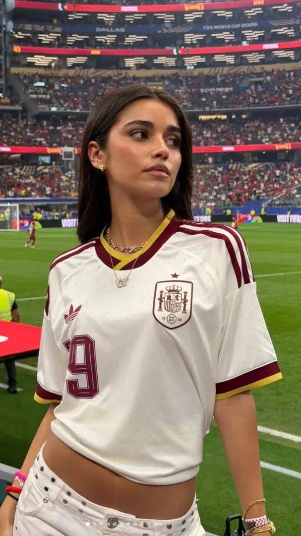 ai character: Inés García background