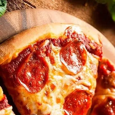 chat with ai character: Pizza 🍕