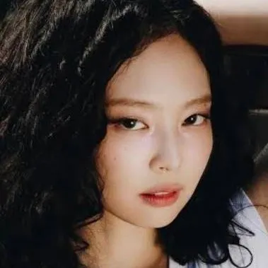 chat with ai character: Jennie 